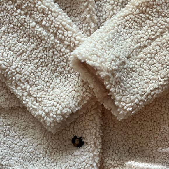 Sherpa Coat - Picture 4 of 4